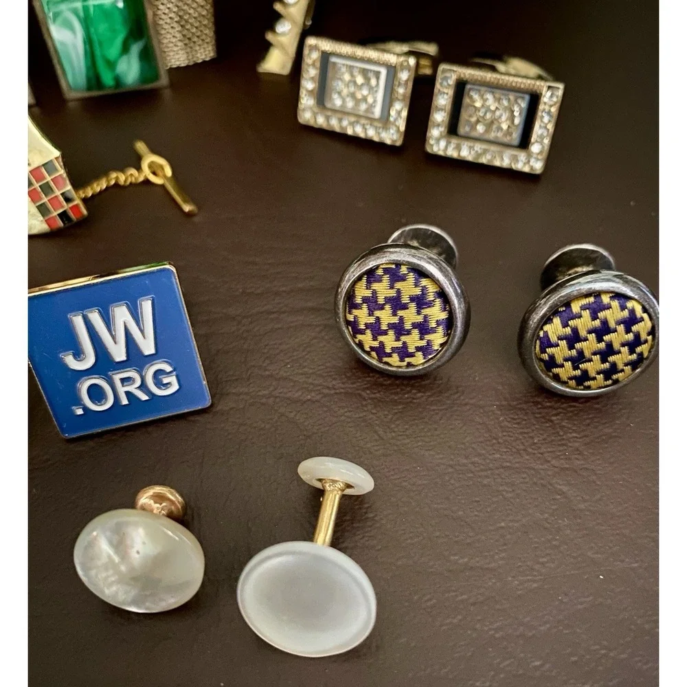 Vintage Lot Of Cufflinks Tie Bar Clip Tack Cuff Buttons